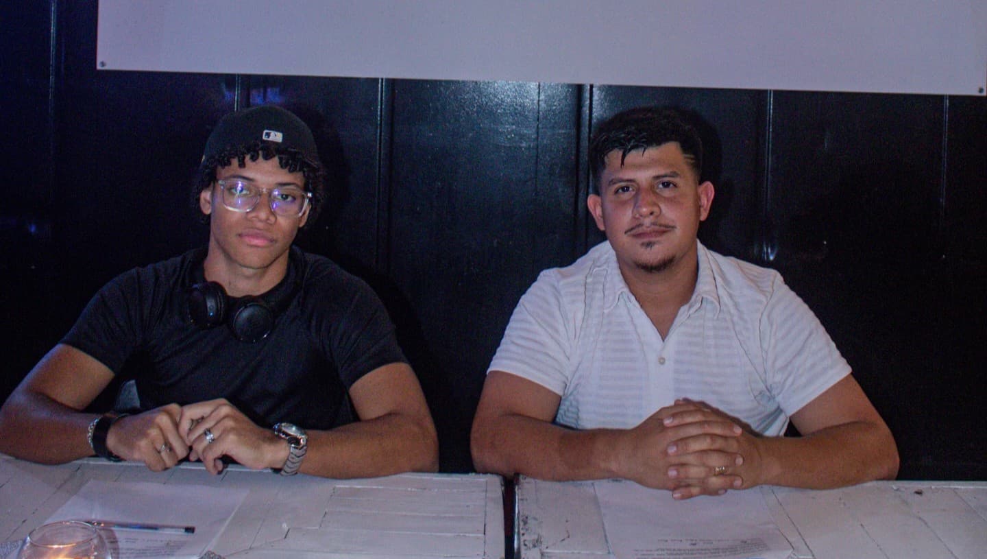 UMP firma al limonense Kenyari